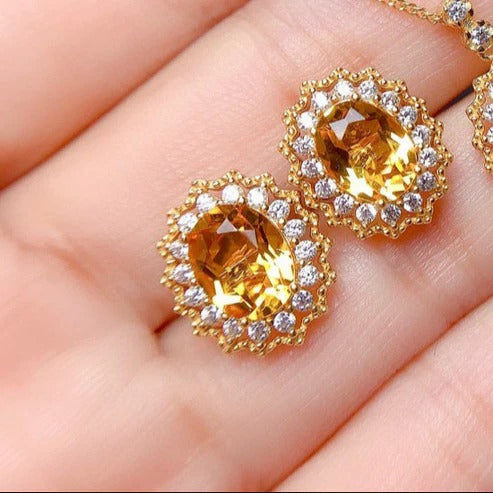 UNI-11030-2 - Oval Diamond Yellow Gold - Necklace